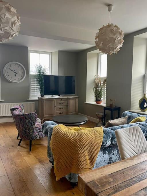 Luxurious 2 Bedroom Apartment In Central Berwick Екстериор снимка