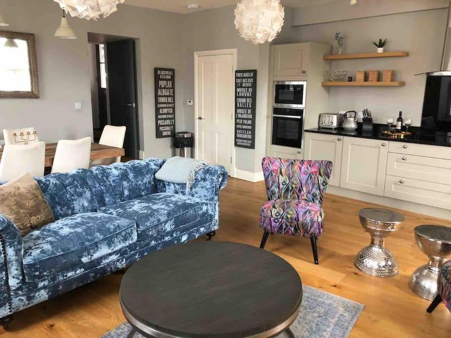 Luxurious 2 Bedroom Apartment In Central Berwick Екстериор снимка